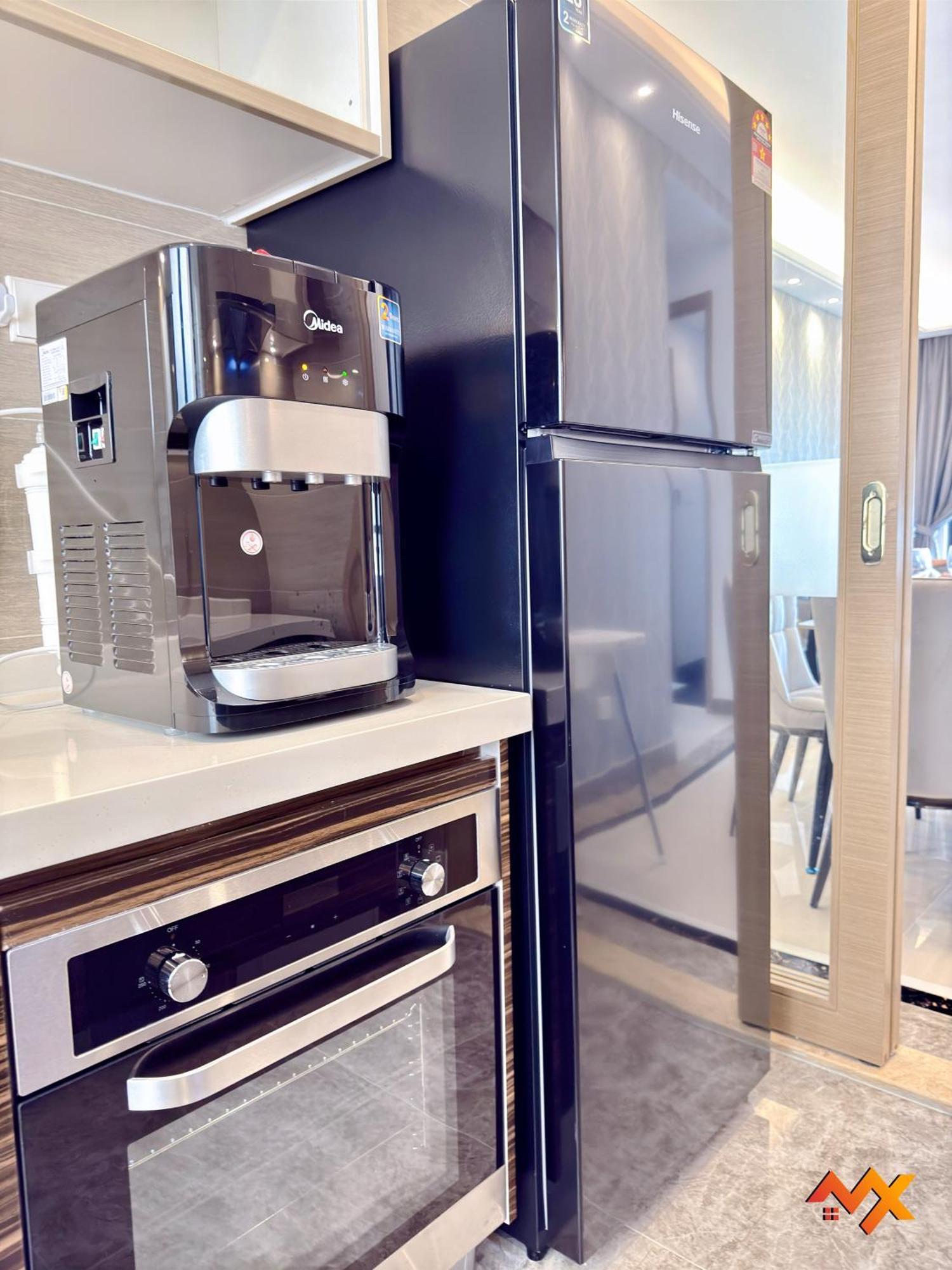 R&f Mall Princess Cove 10-12pax Sea View-smart Tv 70inch Apartment Johor Bahru